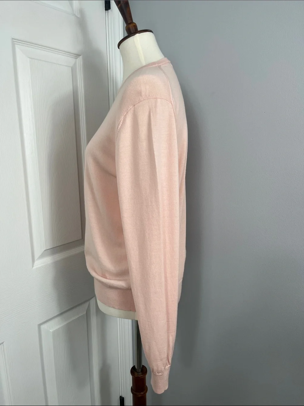 Uniqlo 100% Wool Crewneck Sweater - Picture 3 of 7